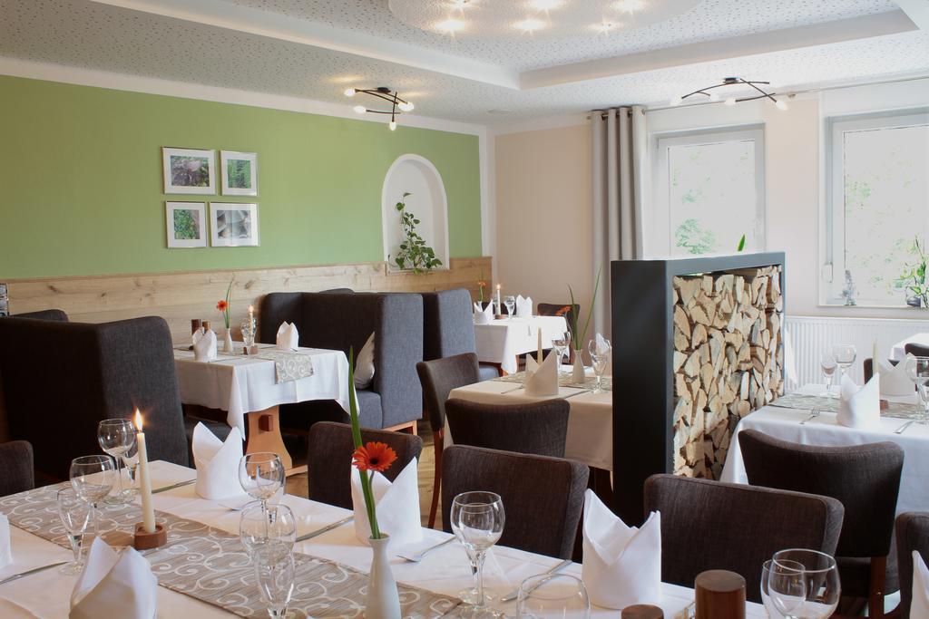Hotel Restaurant Zwergschloesschen Gera Exterior photo