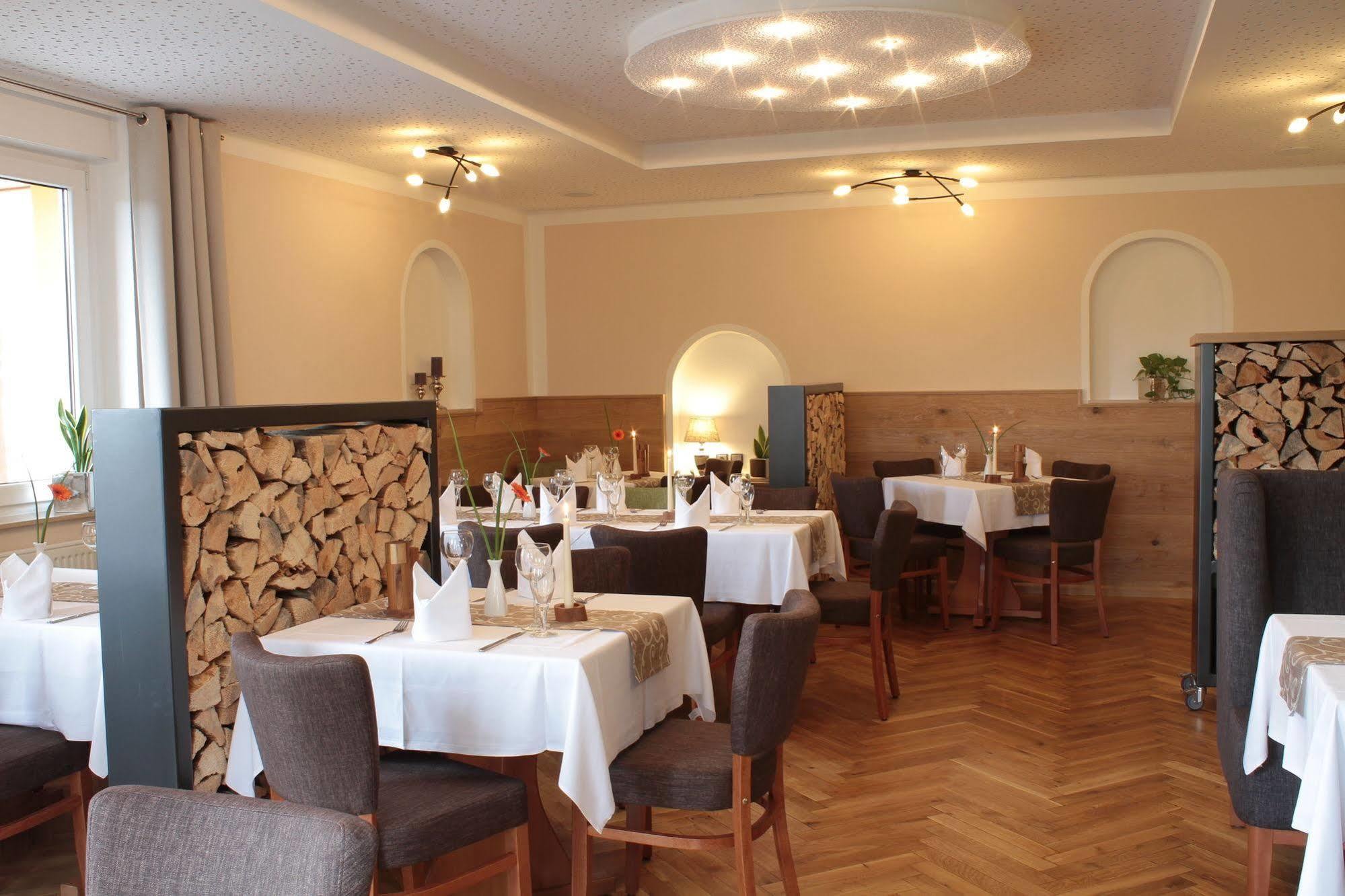 Hotel Restaurant Zwergschloesschen Gera Exterior photo
